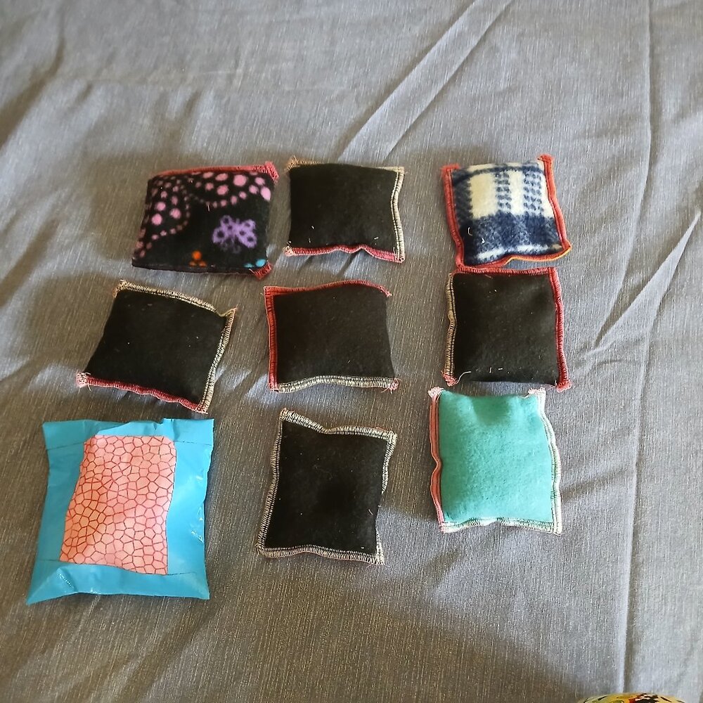 Felt bean bags x 8 new